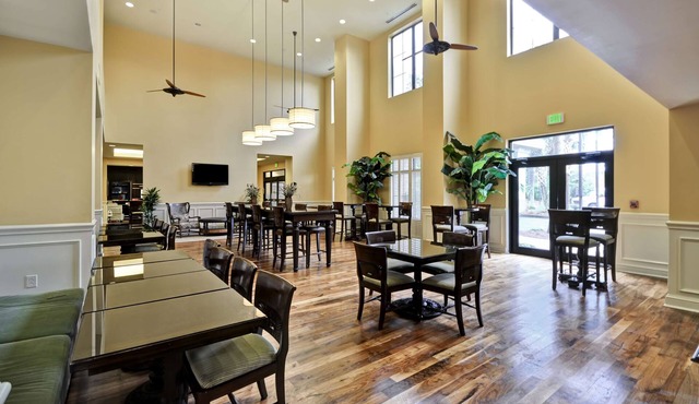 Hampton Inn & Suites North Charleston-University Blvd