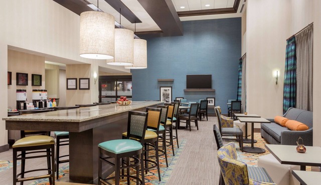 Hampton Inn & Suites West Des Moines/SW Mall Area