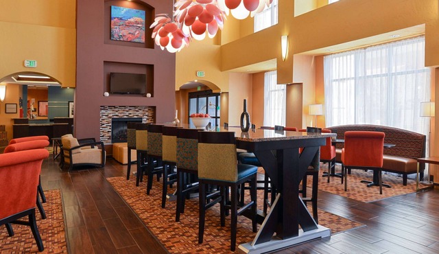 Hampton Inn & Suites Albuquerque-Coors Road