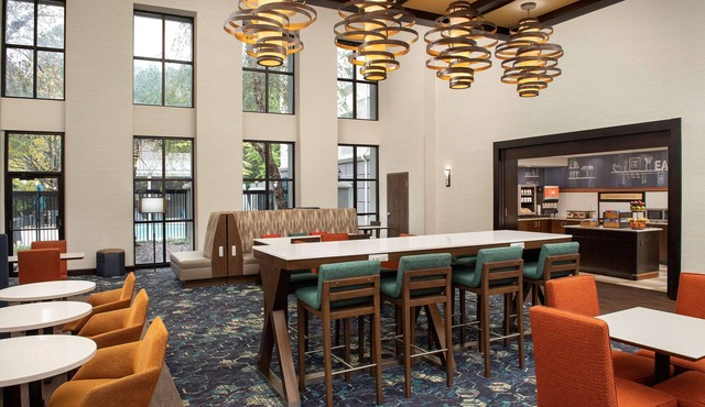 Hampton Inn & Suites Alpharetta
