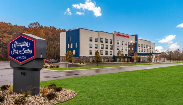 Hampton Inn & Suites Benton Harbor, MI