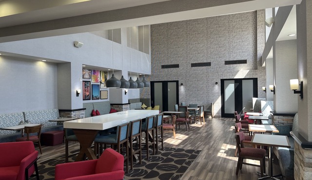 Hampton Inn & Suites Barstow