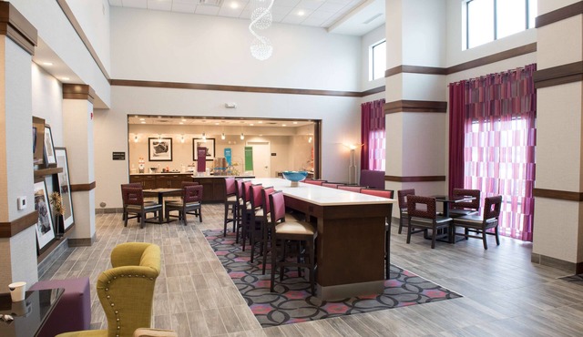 Hampton Inn & Suites Bay City
