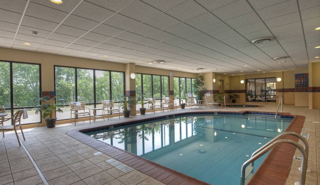 Hampton Inn & Suites Bloomington - Normal