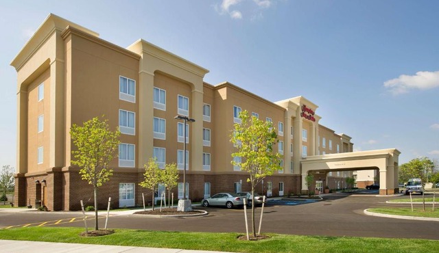 Hampton Inn & Suites - Buffalo Airport