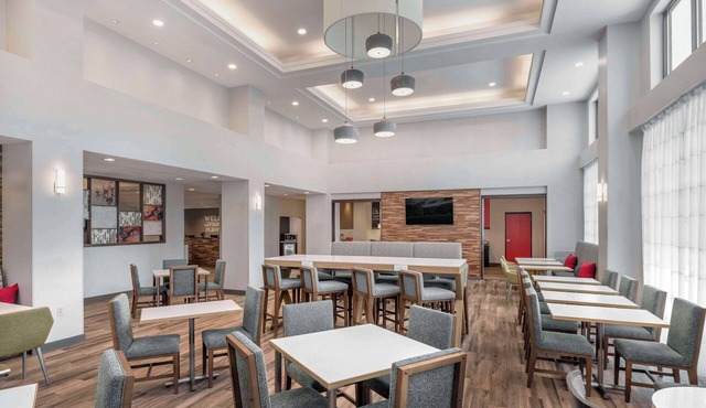 Hampton Inn & Suites Burlington, NC