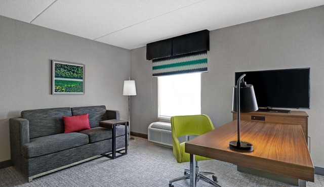 Hampton Inn & Suites by Hilton Belleville