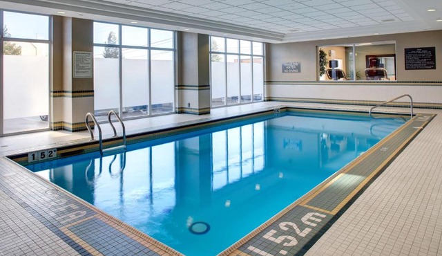 Hampton Inn & Suites by Hilton Toronto Airport