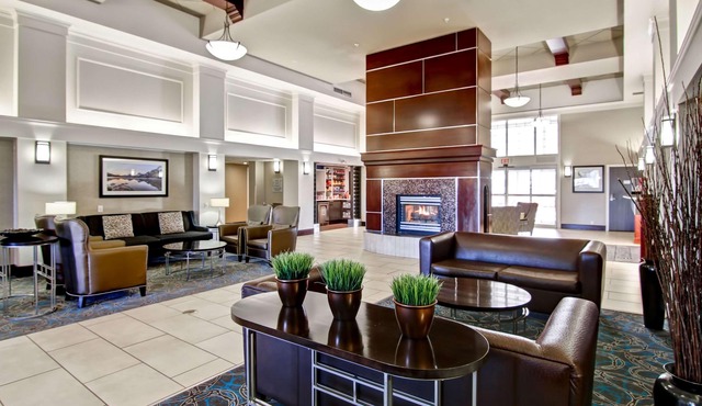 Hampton Inn & Suites by Hilton Calgary-Airport
