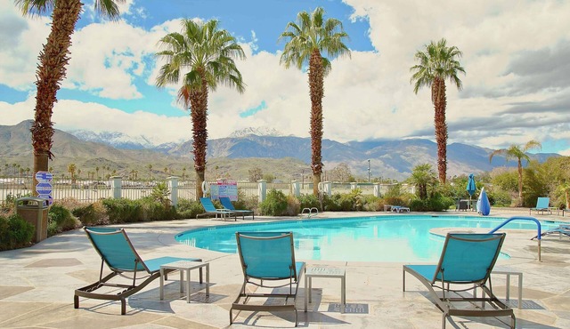 Hampton Inn & Suites Cathedral City