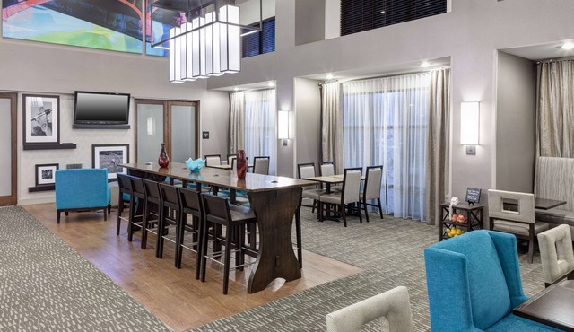 Hampton Inn & Suites Cedar Rapids - North