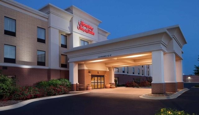 Hampton Inn & Suites Chicago/St. Charles