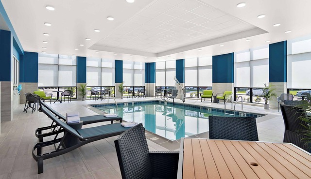 Hampton Inn & Suites Chicago Medical District UIC