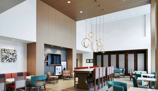 Hampton Inn & Suites Chicago Waukegan
