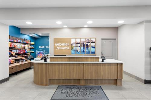 Hampton Inn & Suites Chicago Deer Park