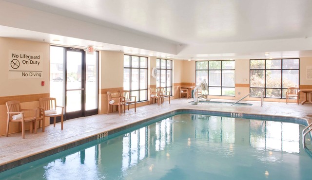 Hampton Inn & Suites Columbia at University