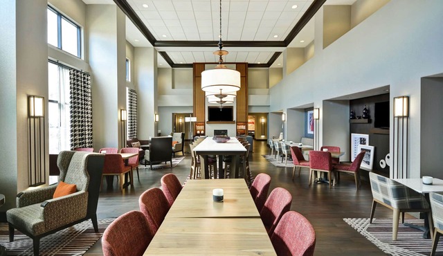 Hampton Inn & Suites Columbus-Easton Area
