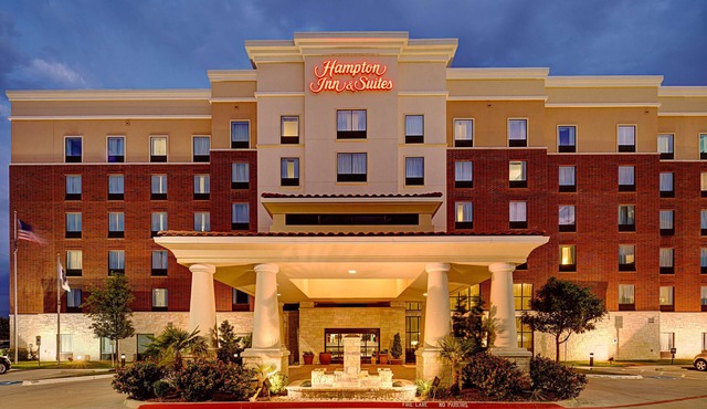 Hampton Inn & Suites Dallas/Lewisville-Vista Ridge Mall, TX
