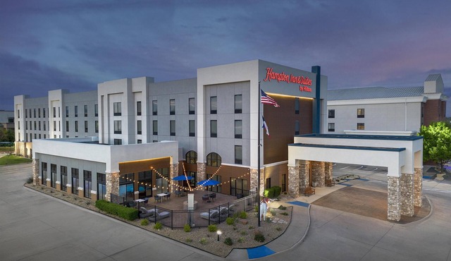 Hampton Inn & Suites Dallas-DFW ARPT W-SH 183 Hurst