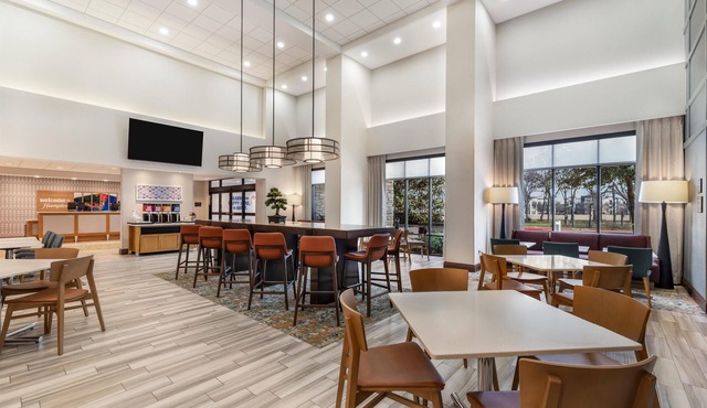 Hampton Inn & Suites Dallas/Plano-East