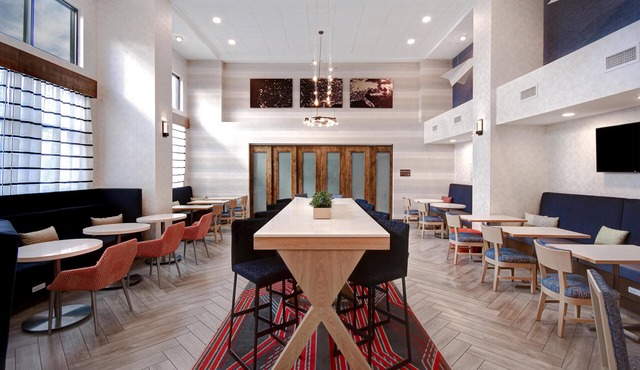 Hampton Inn & Suites Dayton - Vandalia