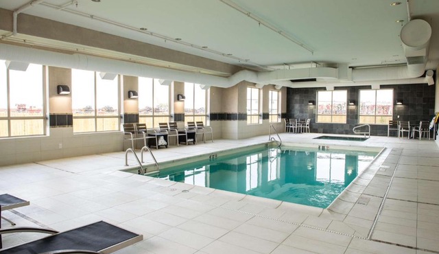 Hampton Inn & Suites East Gate Regina