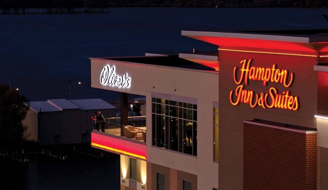 Hampton Inn & Suites Erie Bayfront