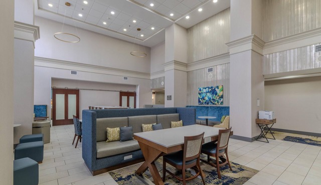 Hampton Inn & Suites Florence-Downtown