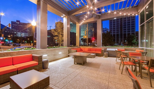 Hampton Inn & Suites Fort Worth Downtown