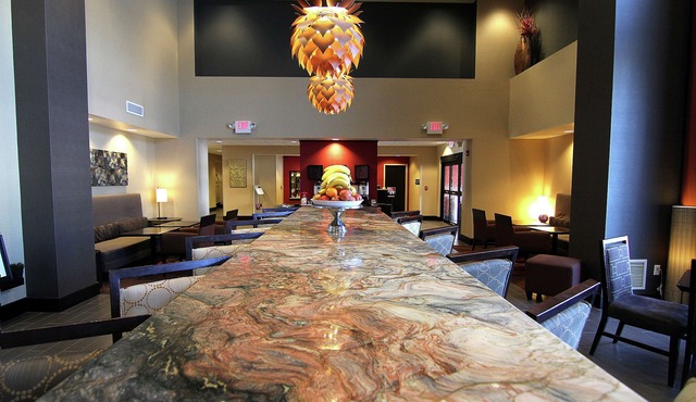 Hampton Inn & Suites Grand Forks