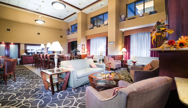 Hampton Inn & Suites Greensburg