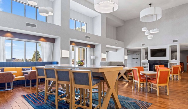 Hampton Inn & Suites Greeley