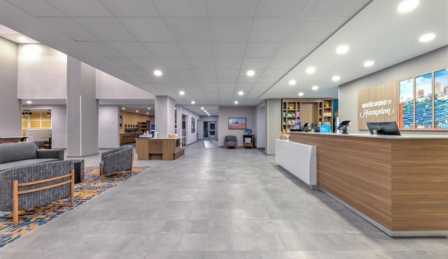 Hampton Inn & Suites Little Rock Airport