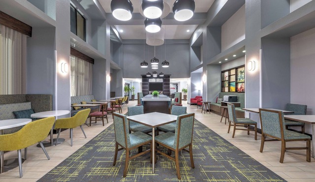 Hampton Inn & Suites Lake Jackson-Clute