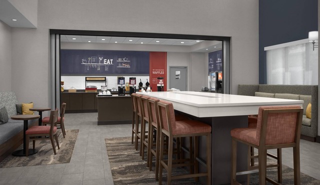 Hampton Inn & Suites Lakeland-South Polk Parkway