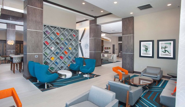 Hampton Inn & Suites LAX El Segundo