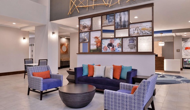 Hampton Inn & Suites Legacy Park-Frisco