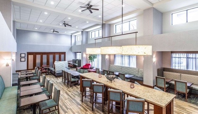 Hampton Inn Suites Minneapolis St Paul Arpt-Mall of America