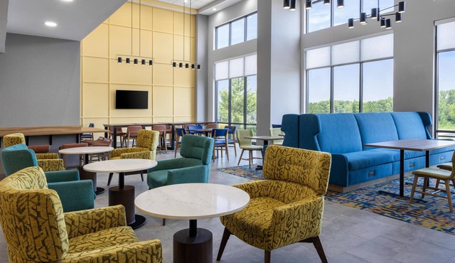 Hampton Inn & Suites Moline-Quad City Int'l Aprt