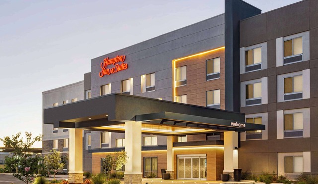 Hampton Inn & Suites Oroville