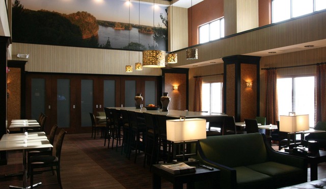 Hampton Inn & Suites Peru