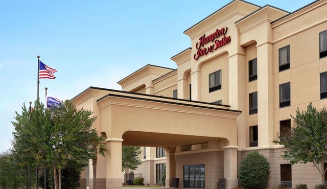 Hampton Inn & Suites Pine Bluff