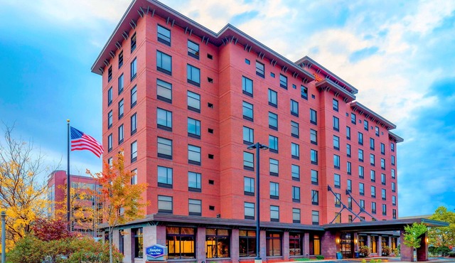 Hampton Inn & Suites Pittsburgh-Downtown
