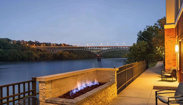 Hampton Inn & Suites Pittsburgh/Waterfront-West Homestead
