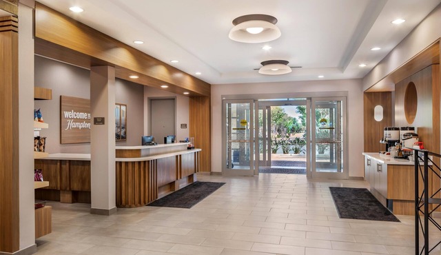 Hampton Inn & Suites Riverside/Corona East