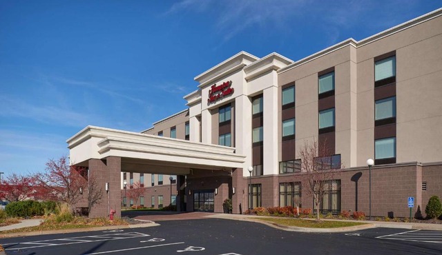 Hampton Inn & Suites Rogers