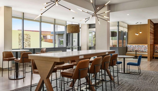 Hampton Inn & Suites San Mateo-San Francisco Airport