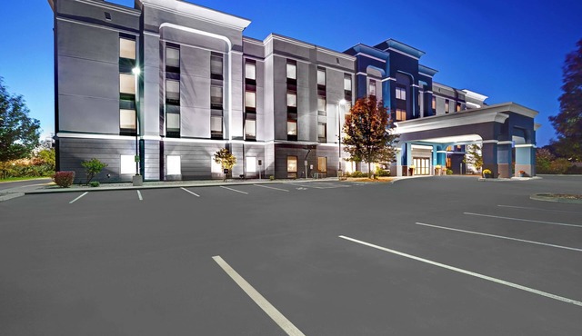 Hampton Inn & Suites Syracuse Dewitt