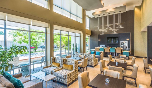 Hampton Inn & Suites Tallahassee Capitol - University