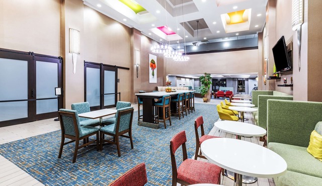 Hampton Inn & Suites Tulsa-Woodland Hills 71st-Memorial